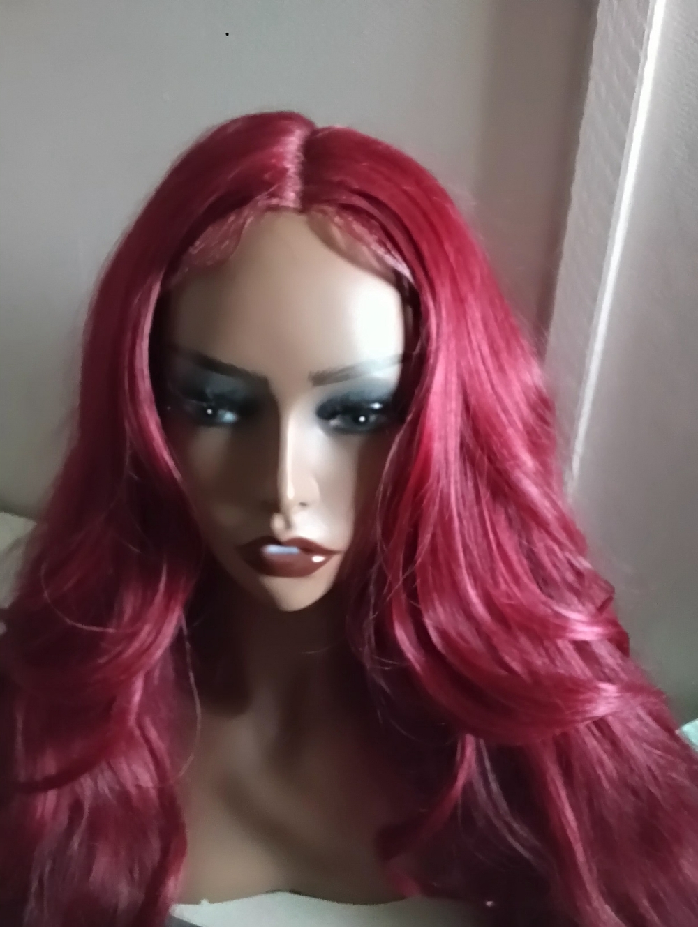 Deep Burgundy Long Wavy Women's Wig - Vibrant Red Hairstyle